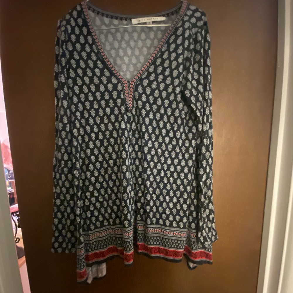 Woman’s long sleeve shirt
